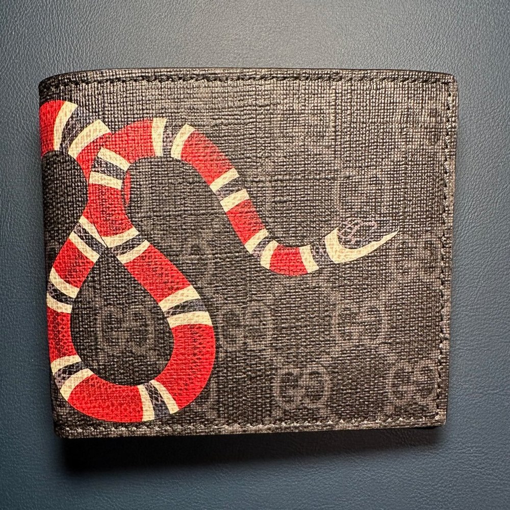 Gucci Kingsnake Print GG Supreme Wallet